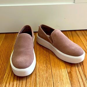 Steve Madden Rogue Leather Slip On Sneaker